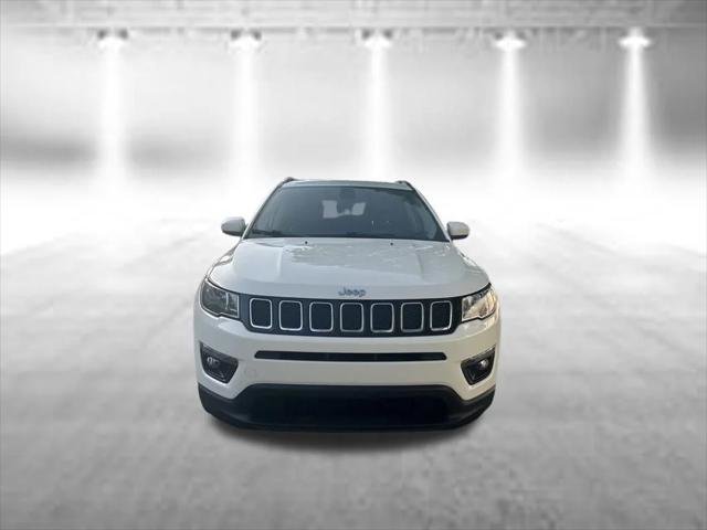Certified 2018 Jeep Compass Latitude w/ Popular Equipment Group FWD image 2