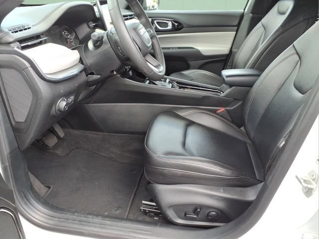 Used 2024 Jeep Compass Limited AWD/4WD image 14