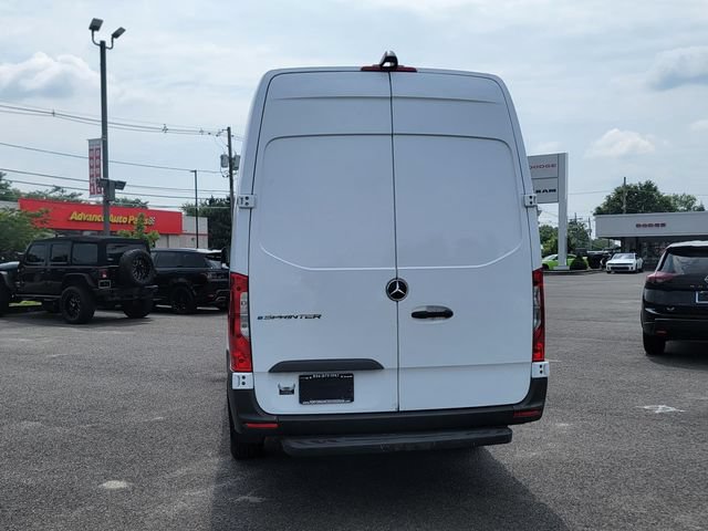 Used 2024 Mercedes-Benz eSprinter 170 Cargo image 7