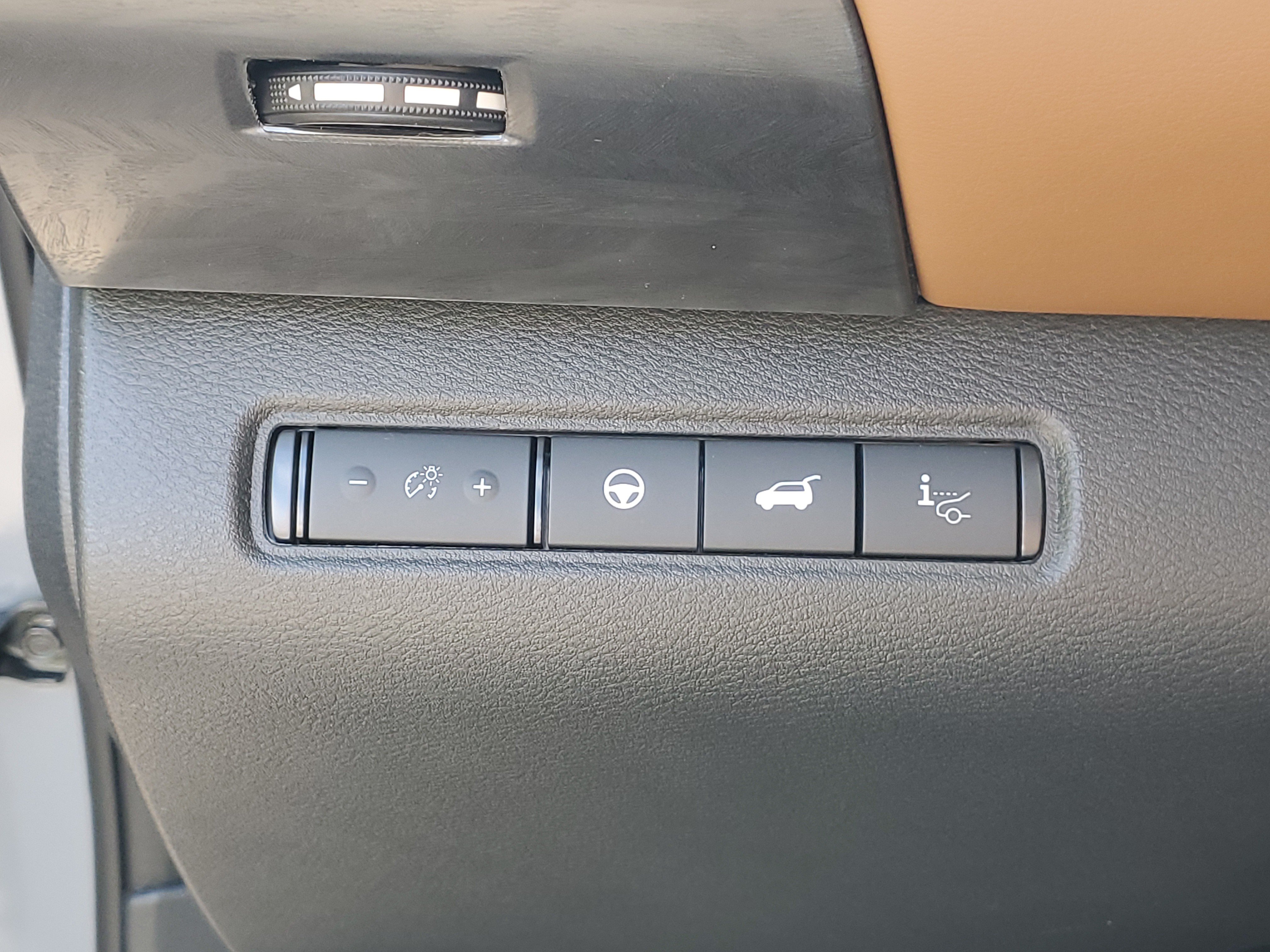 New 2026 Nissan Pathfinder Platinum AWD/4WD image 9