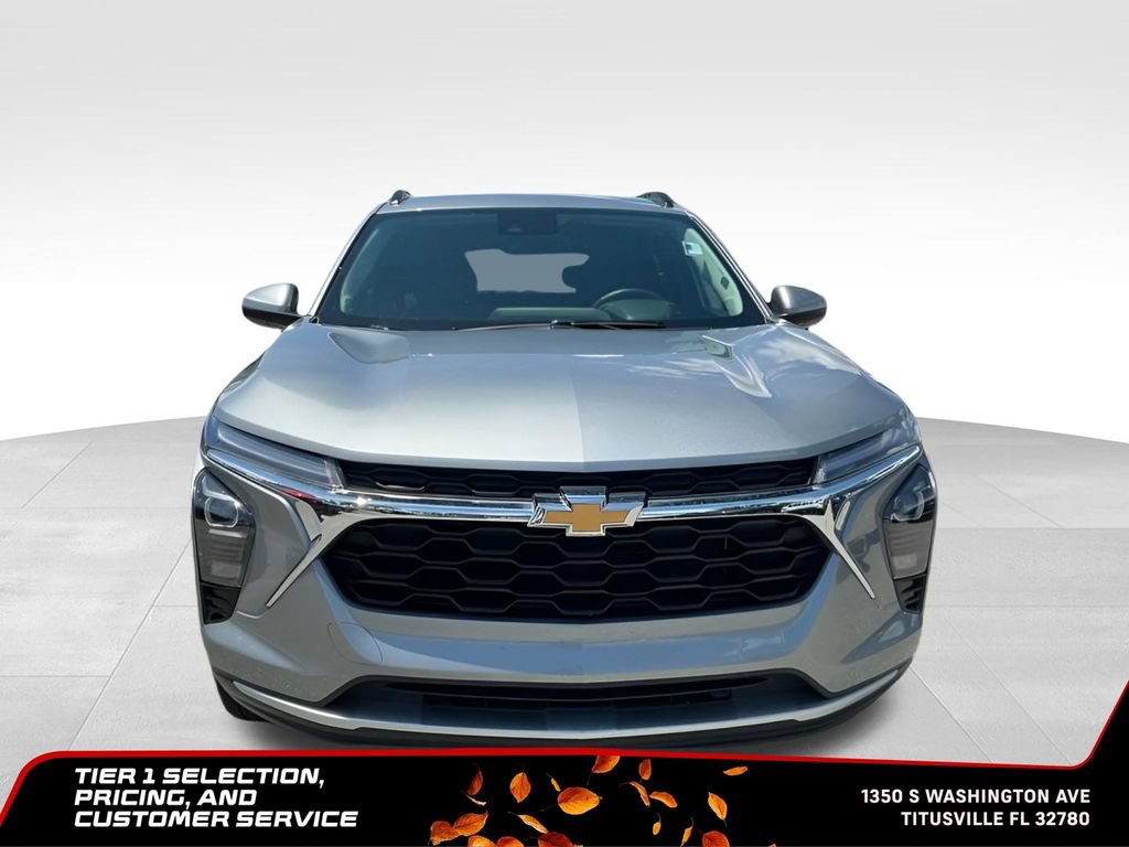 Used 2025 Chevrolet Trax LT w/ LT Convenience Package FWD image 13