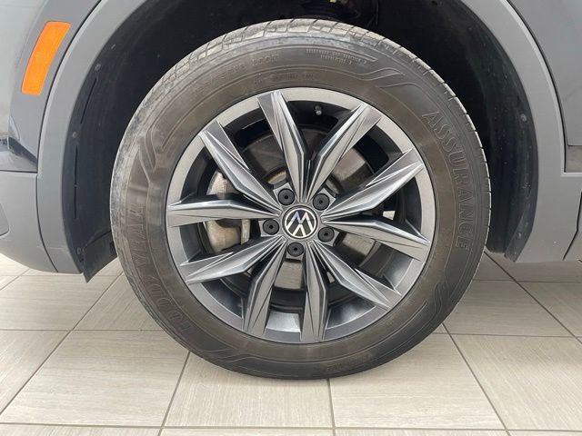 Used 2022 Volkswagen Tiguan SE AWD/4WD image 7
