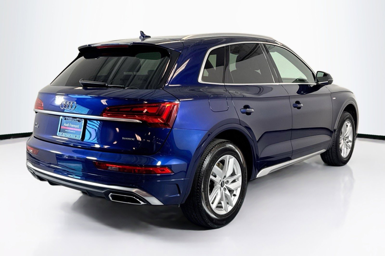 Used 2022 Audi Q5 2.0T Premium w/ Convenience Package image 5