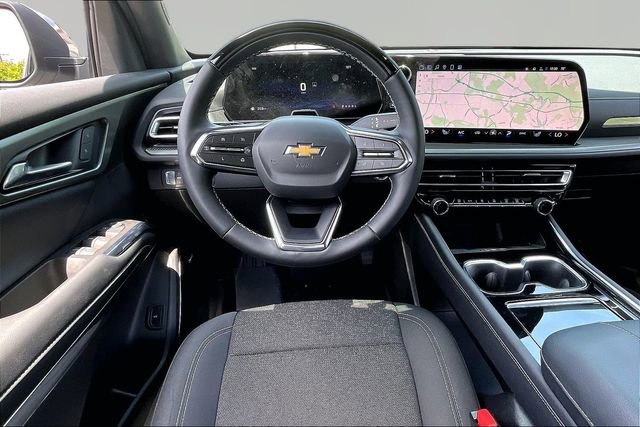 Used 2024 Chevrolet Traverse LT w/ Enhanced Driving Package FWD image 8
