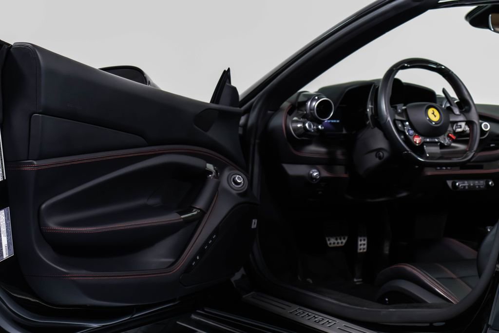 Certified 2022 Ferrari F8 Tributo image 33