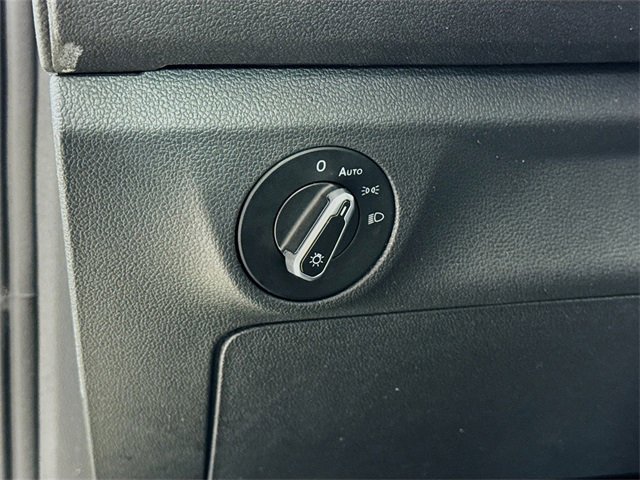 Used 2024 Volkswagen Jetta SE image 10