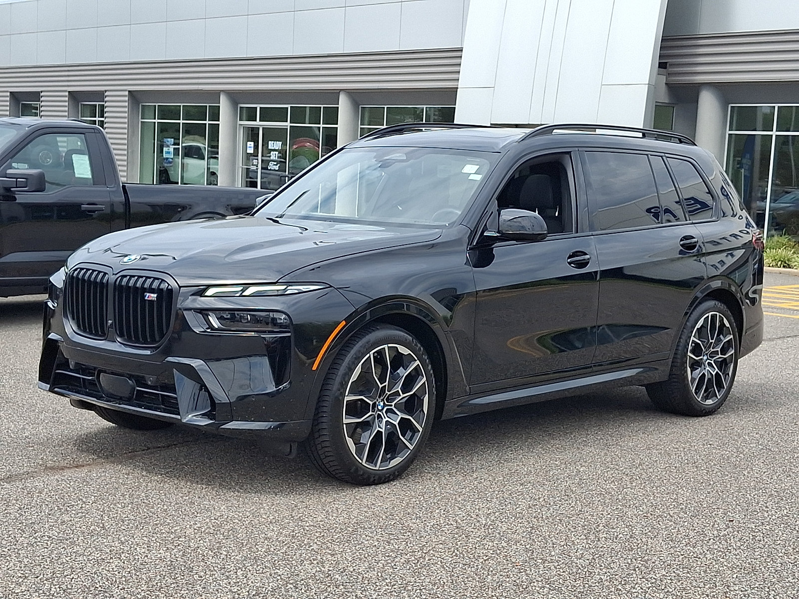 Used 2025 BMW X7 M60i w/ Executive Package AWD/4WD image 5