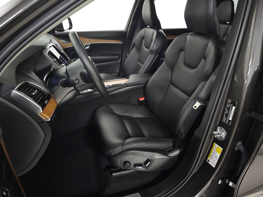 Certified 2024 Volvo XC90 T8 Plus w/ Protection Package Premier AWD/4WD image 19