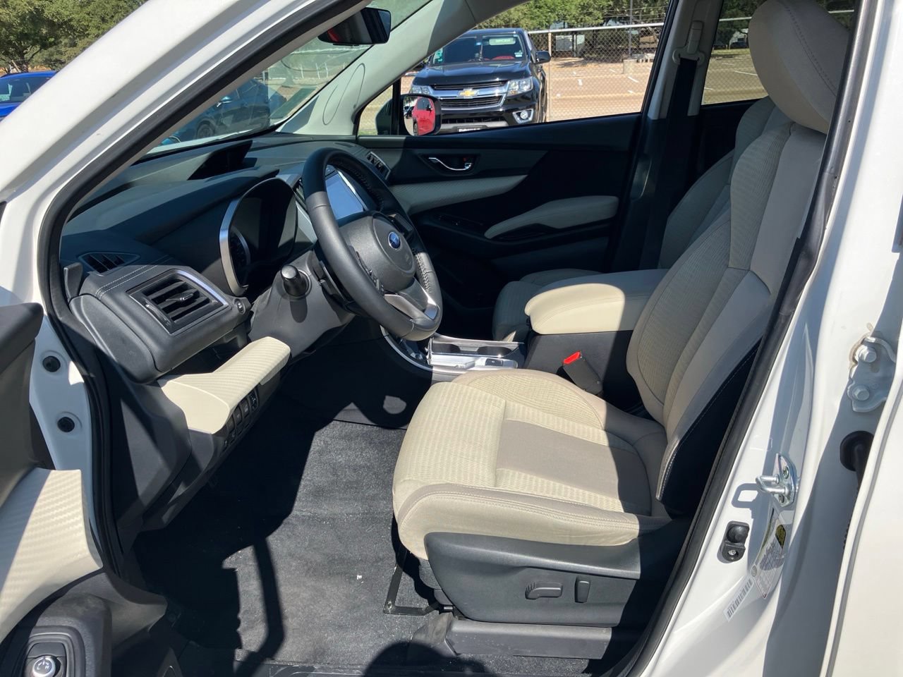 Used 2022 Subaru Ascent Premium w/ Convenience Package AWD/4WD image 7
