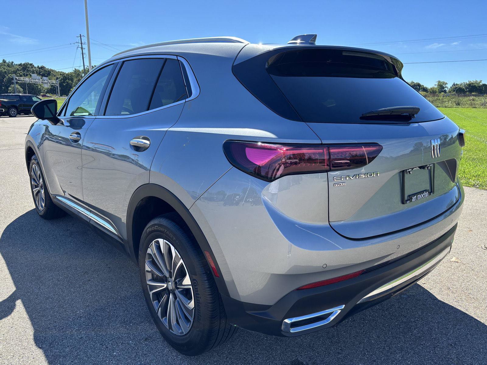 Used 2025 Buick Envision Preferred AWD/4WD image 3