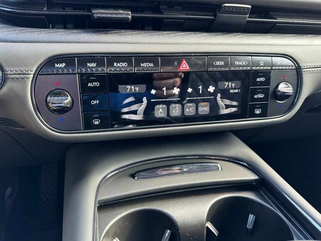 New 2026 Genesis G90 3.5T Prestige AWD/4WD image 16