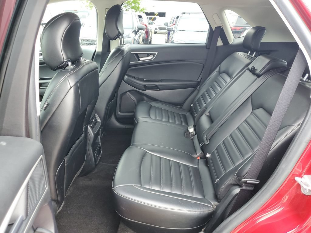 Used 2019 Ford Edge SEL w/ Equipment Group 201A AWD/4WD image 12