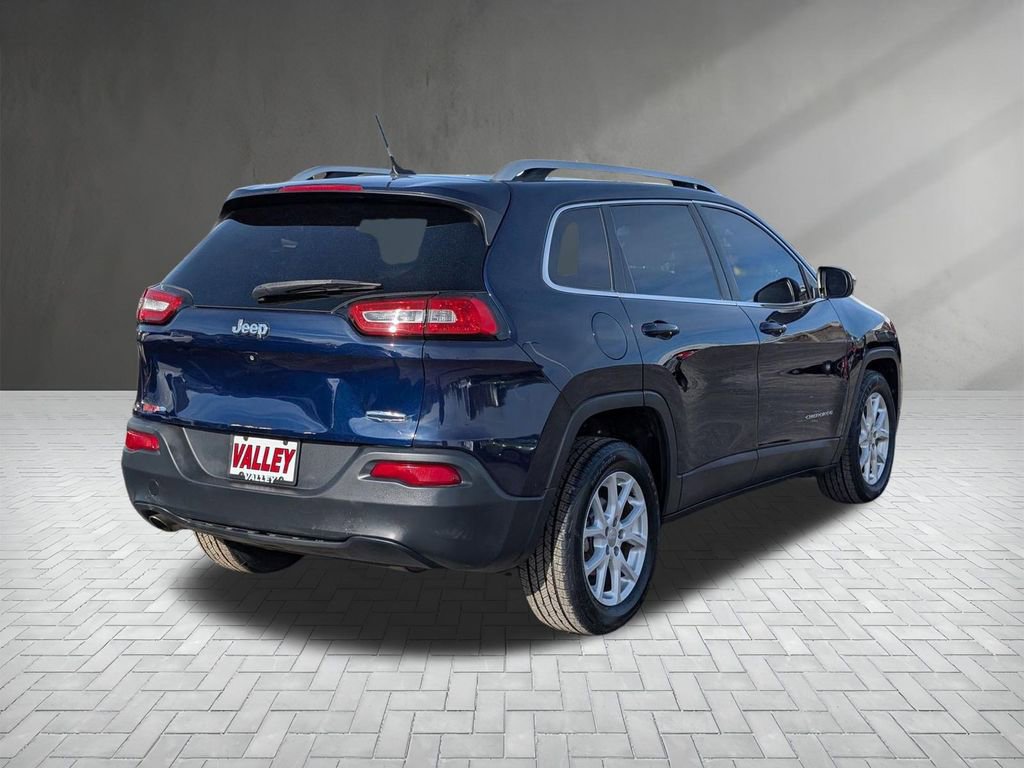 Used 2016 Jeep Cherokee Latitude w/ Cold Weather Group image 8