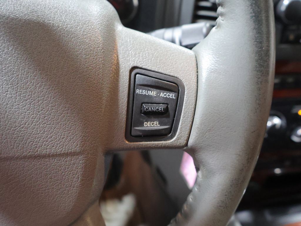 Used 2005 Jeep Grand Cherokee Limited RWD image 32