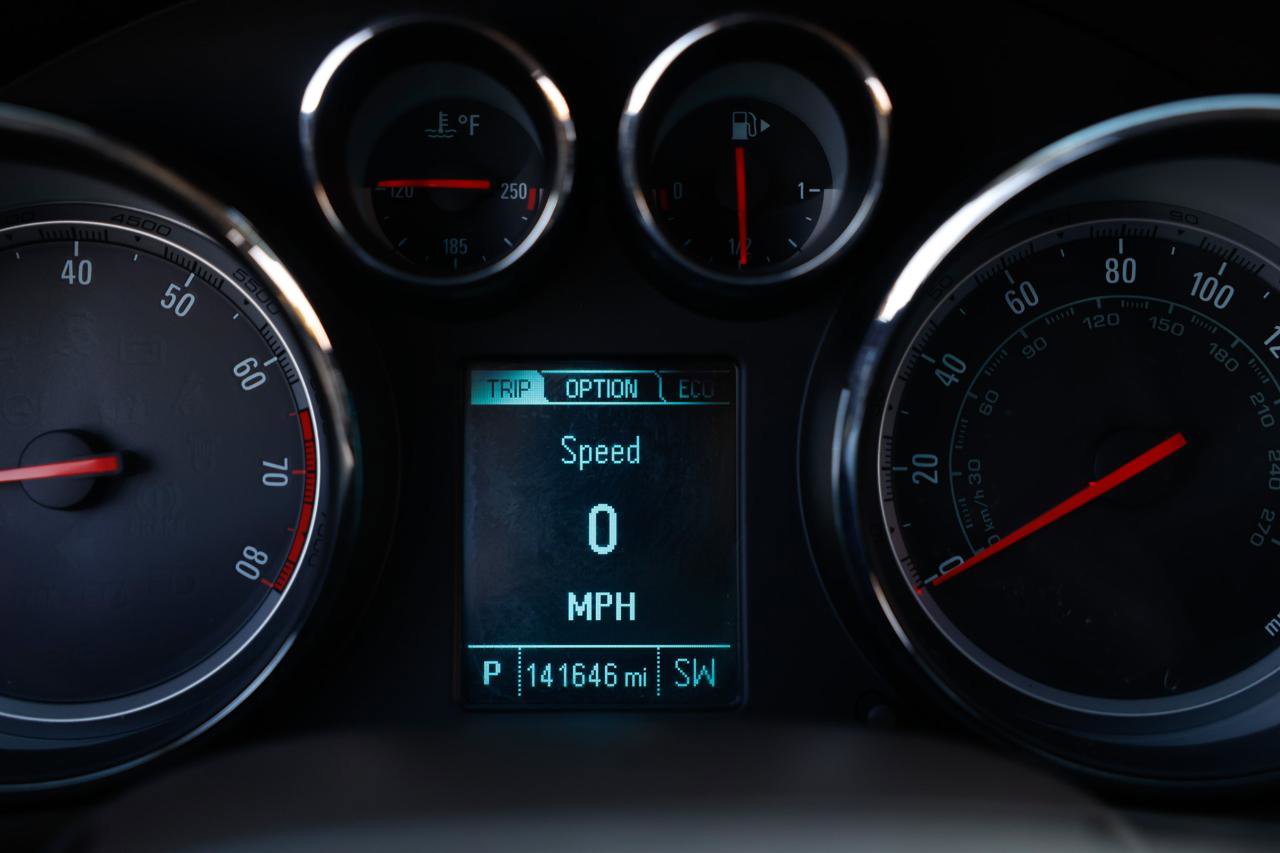 Used 2013 Buick Regal Premium image 40