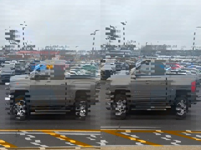 Used 2017 Chevrolet Silverado 1500 LT w/ All Star Edition image 3