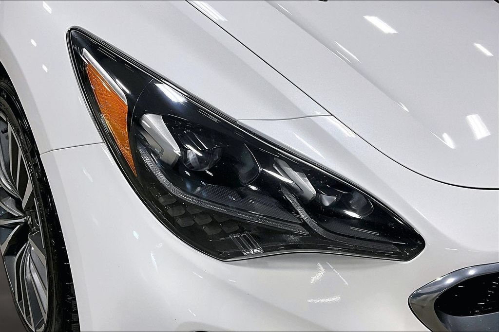 Used 2018 Kia Stinger Premium AWD/4WD image 32