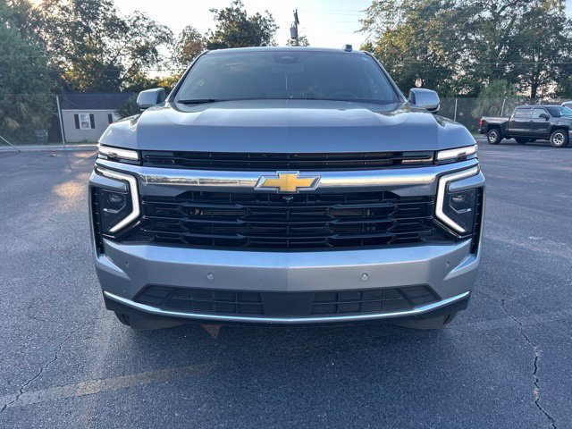 Used 2026 Chevrolet Suburban LS RWD image 7