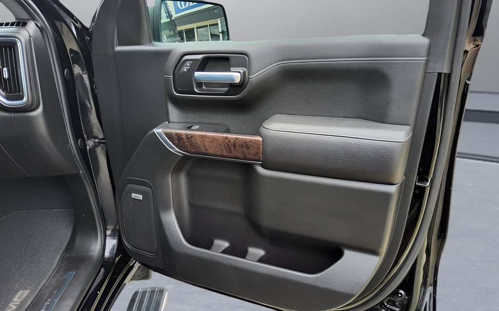 Used 2019 GMC Sierra 1500 Denali w/ Denali Ultimate Package AWD/4WD image 45