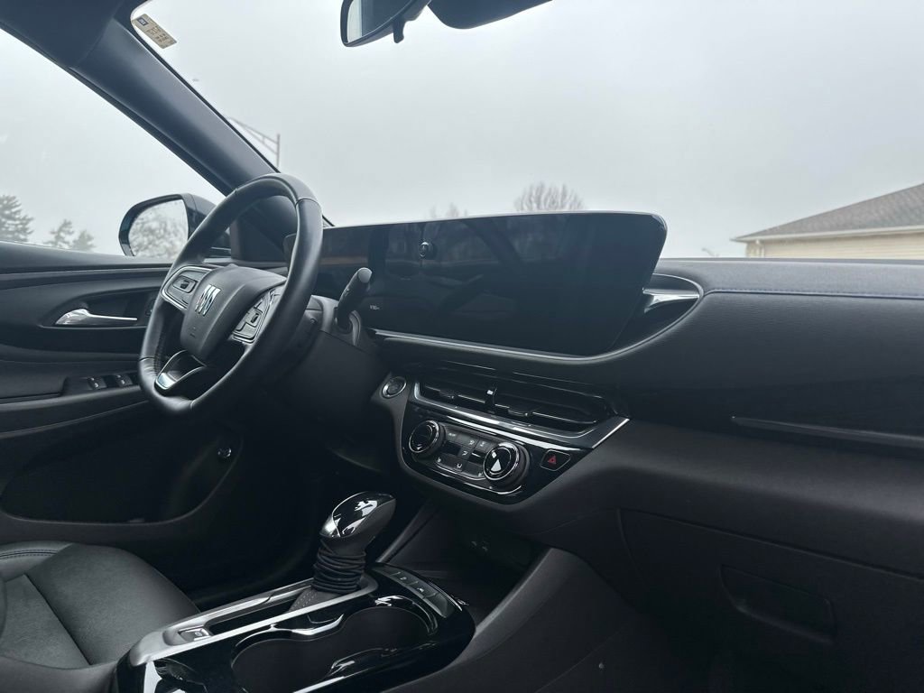 Used 2025 Buick Envista Sport Touring w/ Convenience I Package image 24