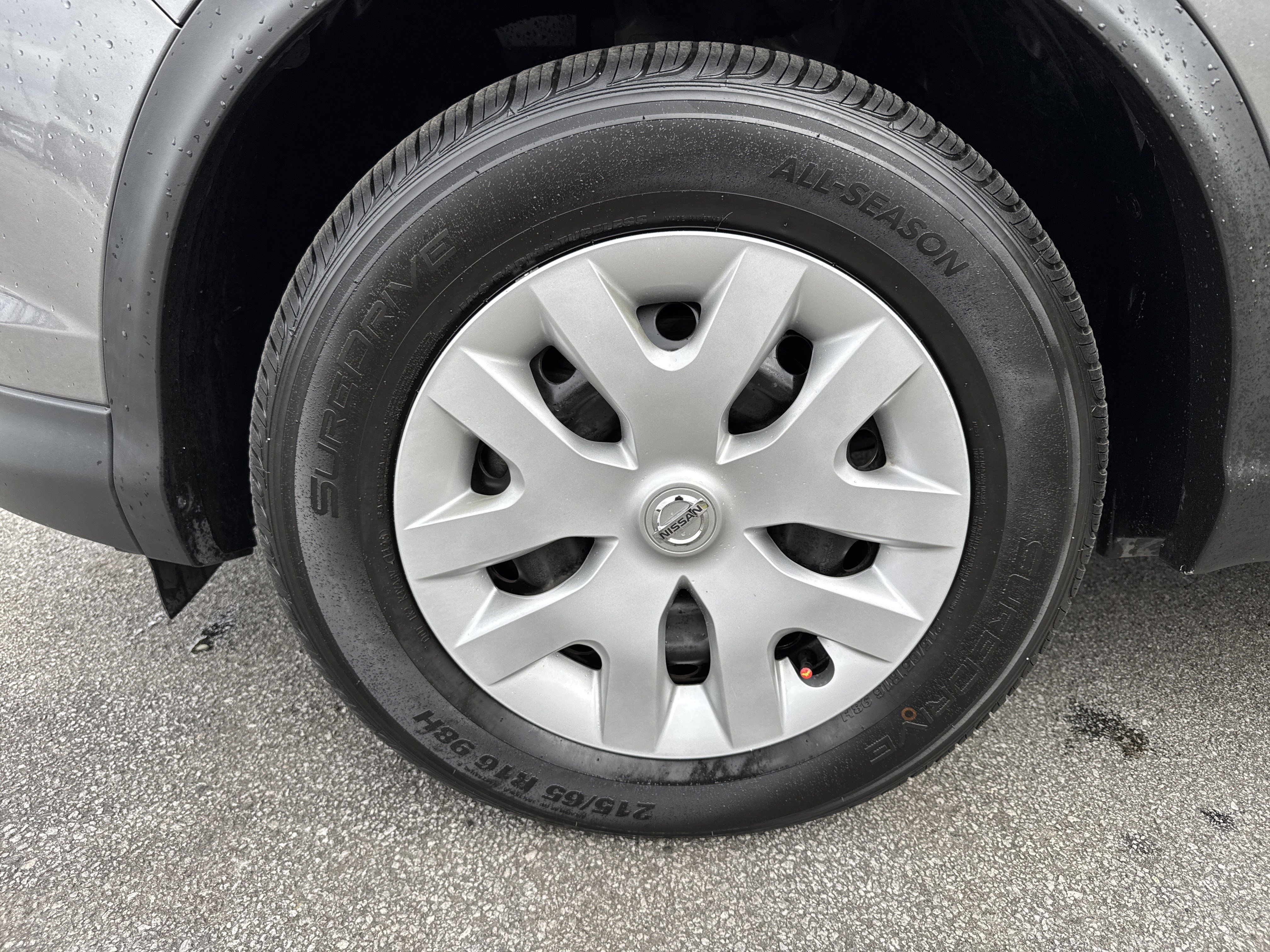 Used 2019 Nissan Rogue Sport S image 13