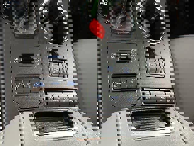 Used 2022 Toyota Highlander XLE image 24