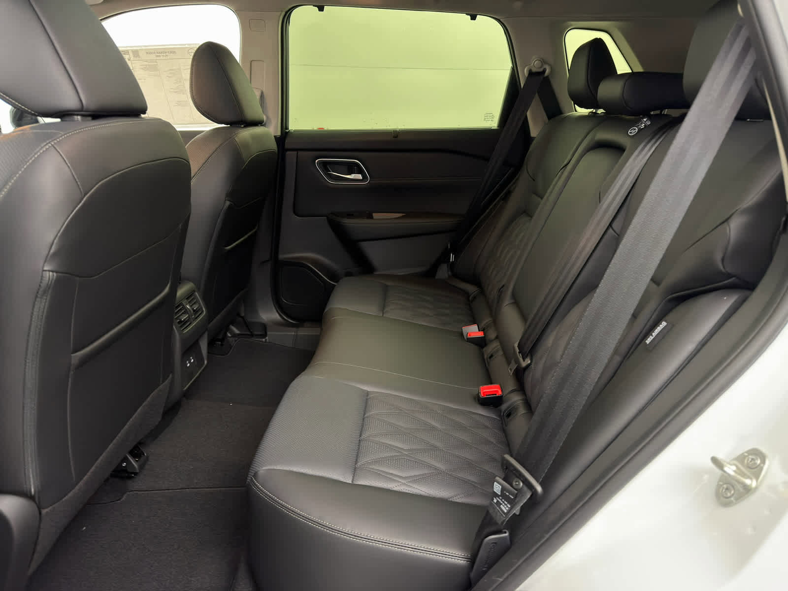 New 2026 Nissan Rogue Platinum image 16