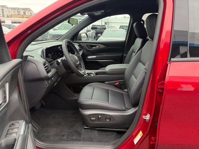 New 2027 Chevrolet Traverse LT w/ LPO, Cargo Package FWD image 7