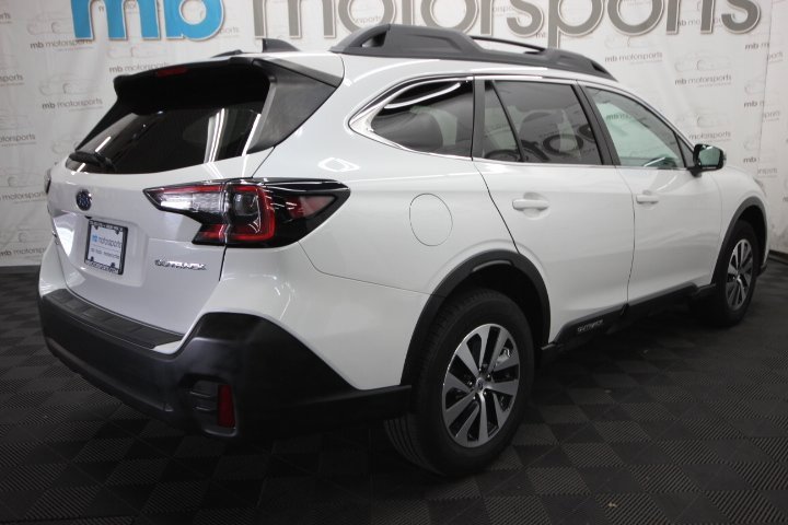 Used 2022 Subaru Outback Premium image 6