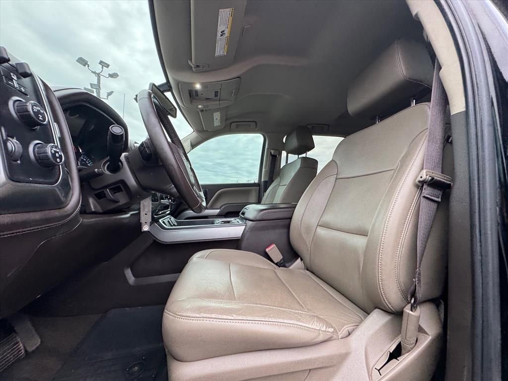 Used 2018 Chevrolet Silverado 1500 LTZ Z71 w/ LTZ Plus Package AWD/4WD image 16