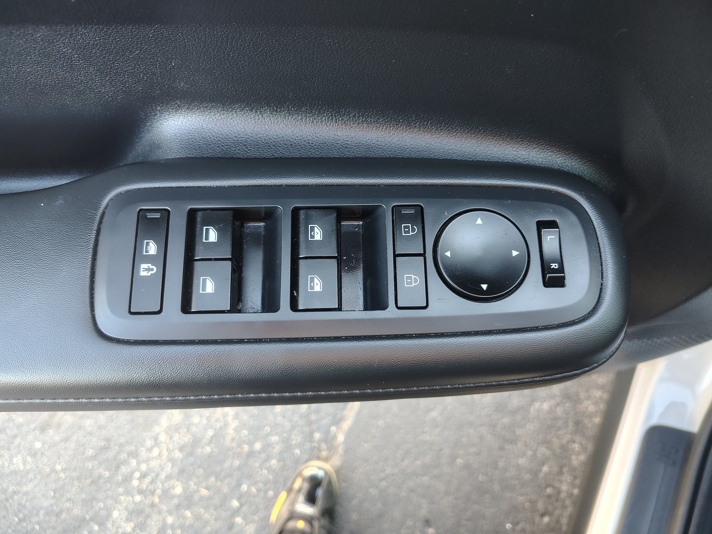 Used 2025 Hyundai Santa Fe SEL AWD/4WD image 23