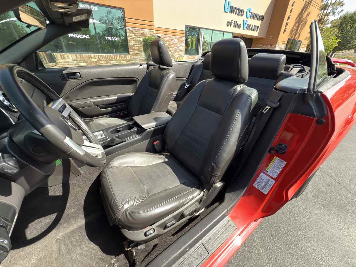 Used 2005 Ford Mustang GT image 32