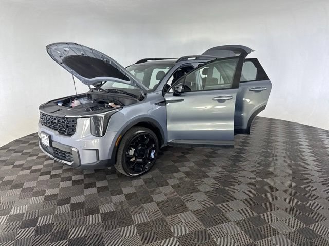 Certified 2025 Kia Sorento SX Prestige AWD/4WD image 12
