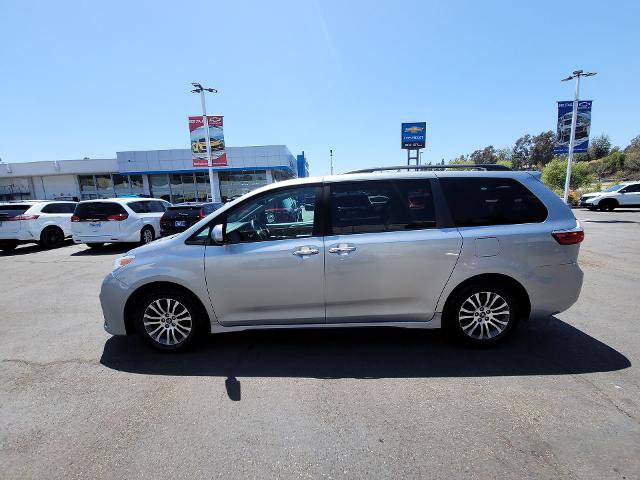 Used 2019 Toyota Sienna XLE FWD image 5
