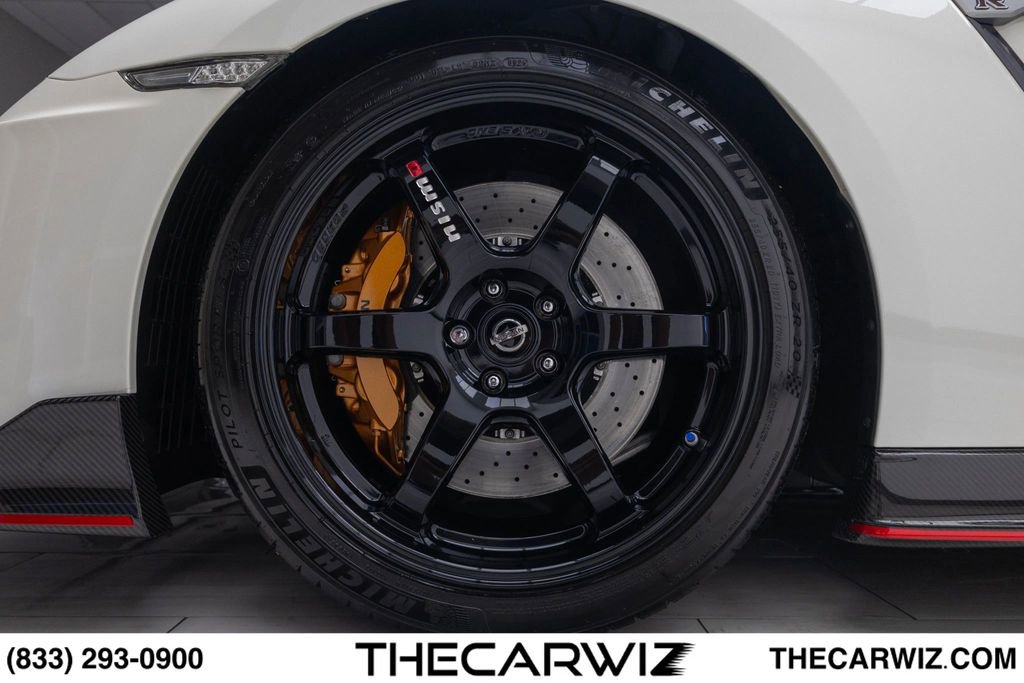 Used 2018 Nissan GT-R NISMO AWD/4WD image 13