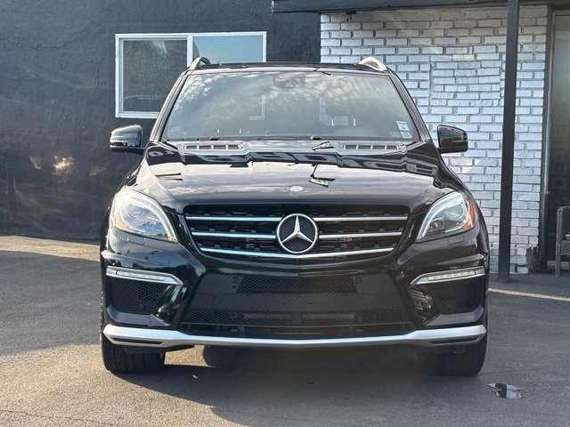Used 2012 Mercedes-Benz ML 63 AMG 4MATIC w/ AMG Performance Pkg image 2