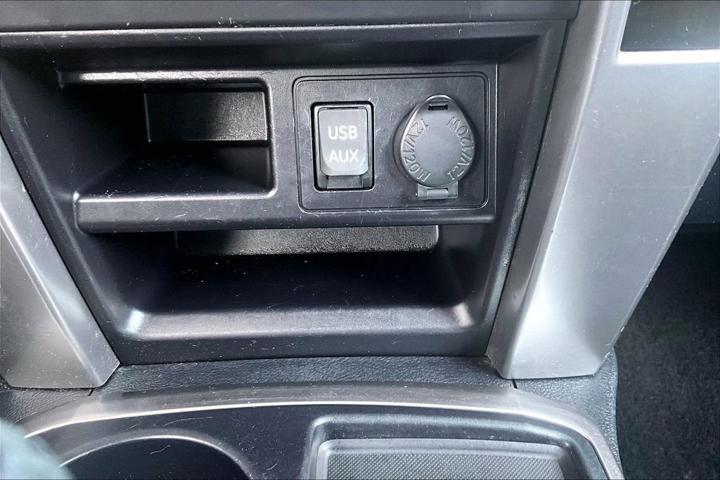 Used 2018 Toyota 4Runner SR5 Premium image 32