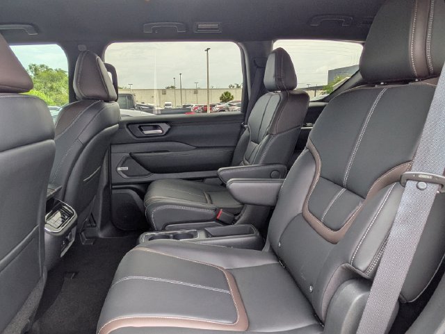 New 2026 Nissan Armada SL w/ Captain's Chari Seat Package AWD/4WD image 16