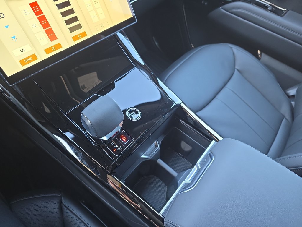New 2027 Land Rover Range Rover Sport Dynamic SE AWD/4WD image 18