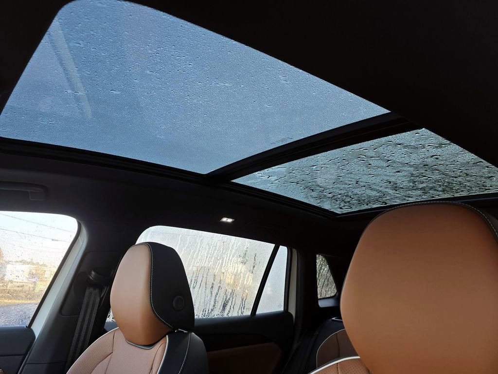 New 2026 Volkswagen Tiguan SEL R-Line image 17