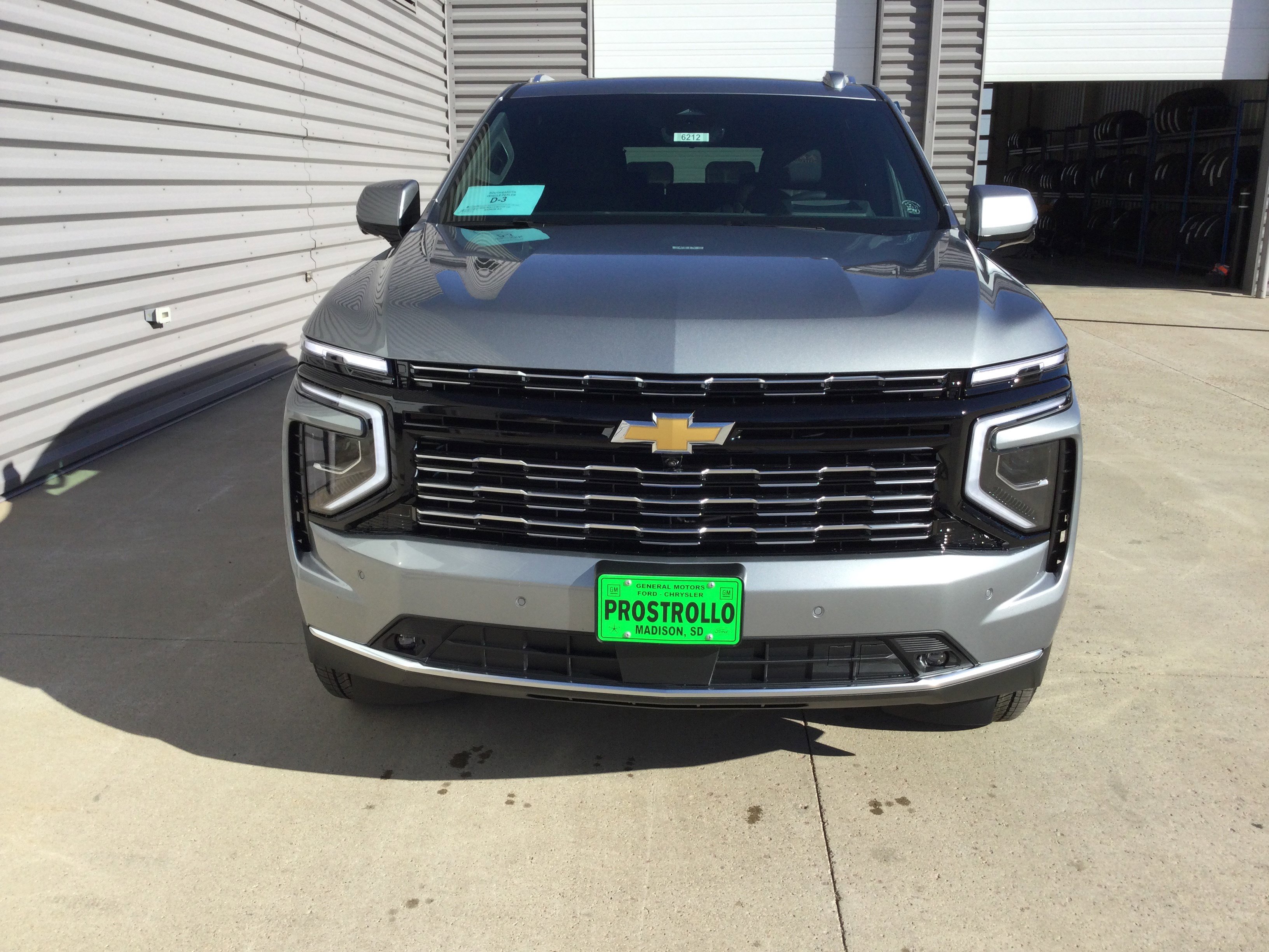 New 2026 Chevrolet Suburban High Country image 3
