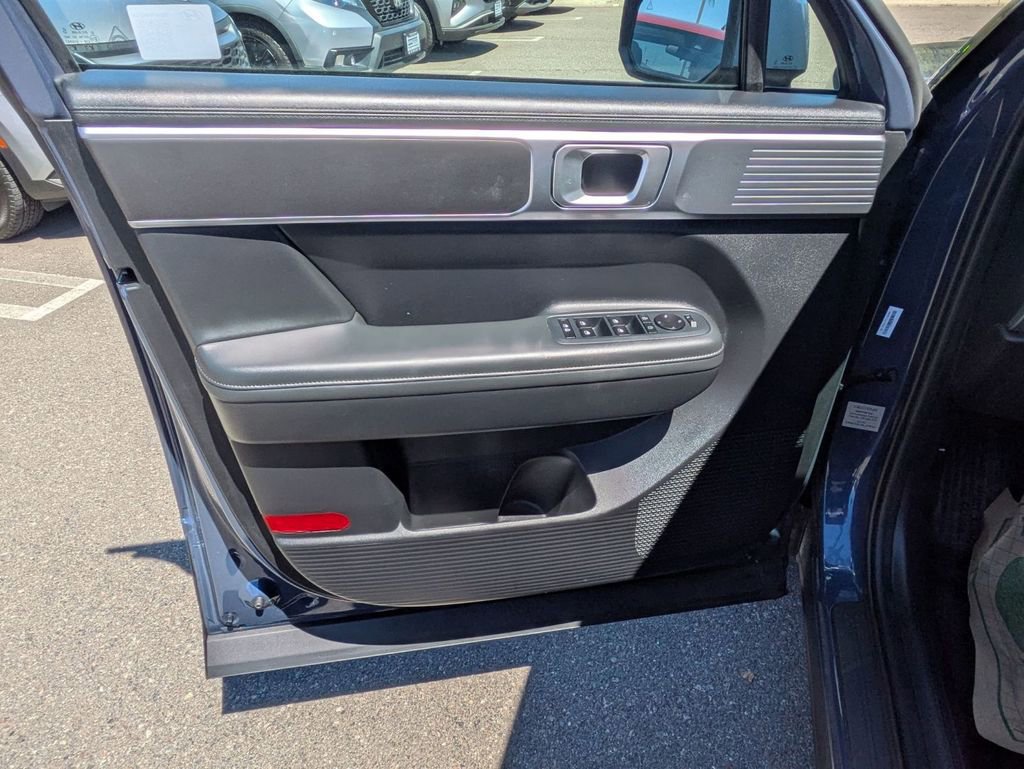 Certified 2025 Hyundai Santa Fe SEL image 10