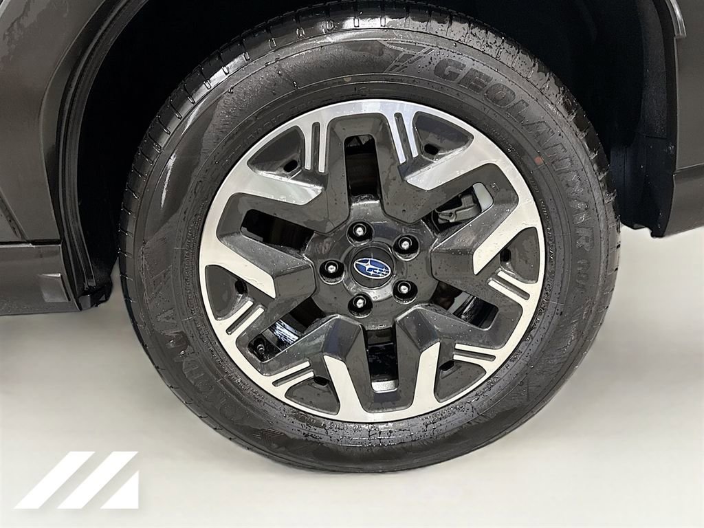 Certified 2025 Subaru Forester Premium image 31