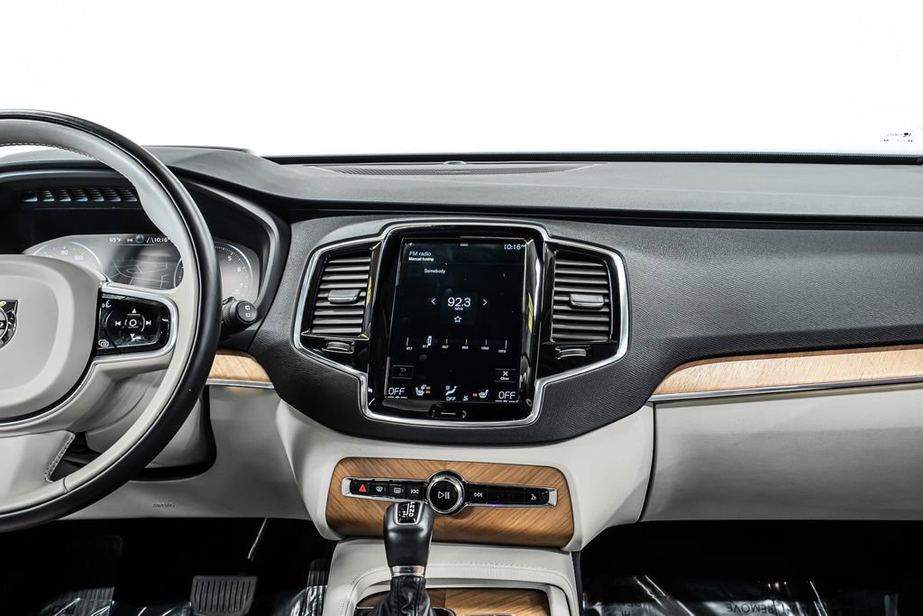 Used 2022 Volvo XC90 T6 Momentum w/ Advanced Package image 15