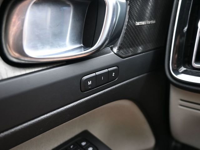 Used 2024 Volvo XC40 B5 Plus w/ Climate Package image 29