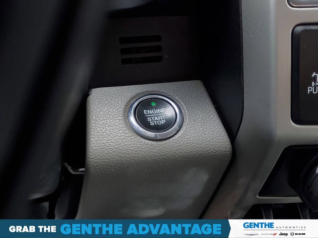Used 2017 Ford F150 Lariat w/ Equipment Group 502A Luxury AWD/4WD image 17
