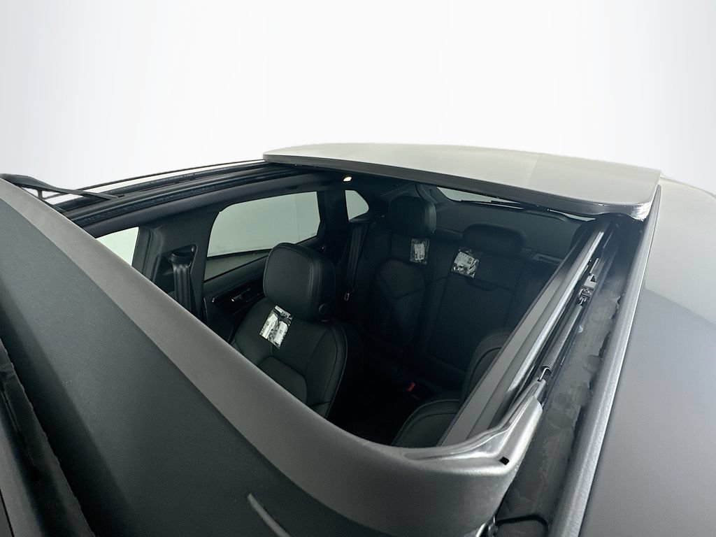 Certified 2026 Porsche Macan AWD/4WD image 14