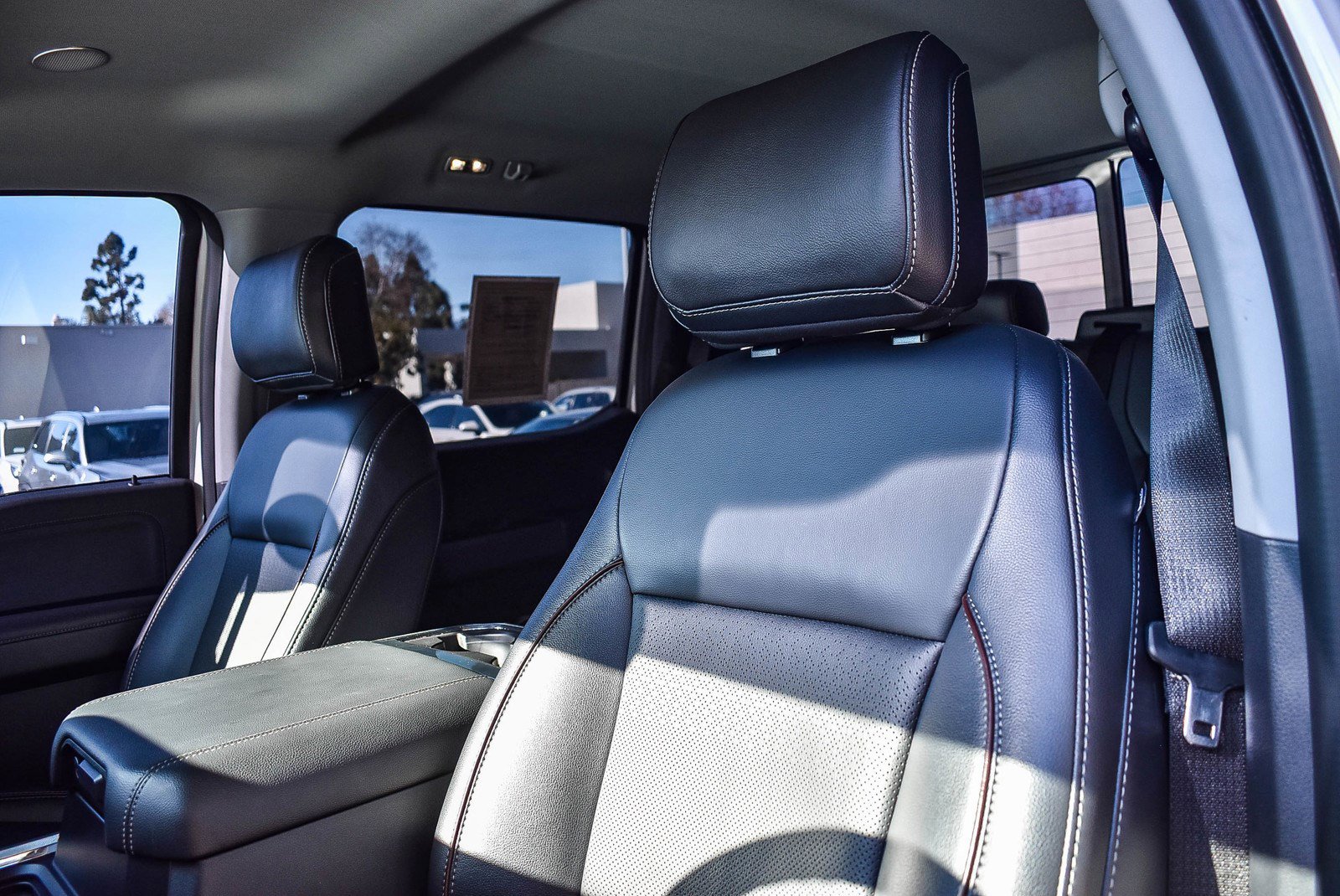 Used 2024 Ford F350 Lariat w/ Lariat Ultimate Package image 23