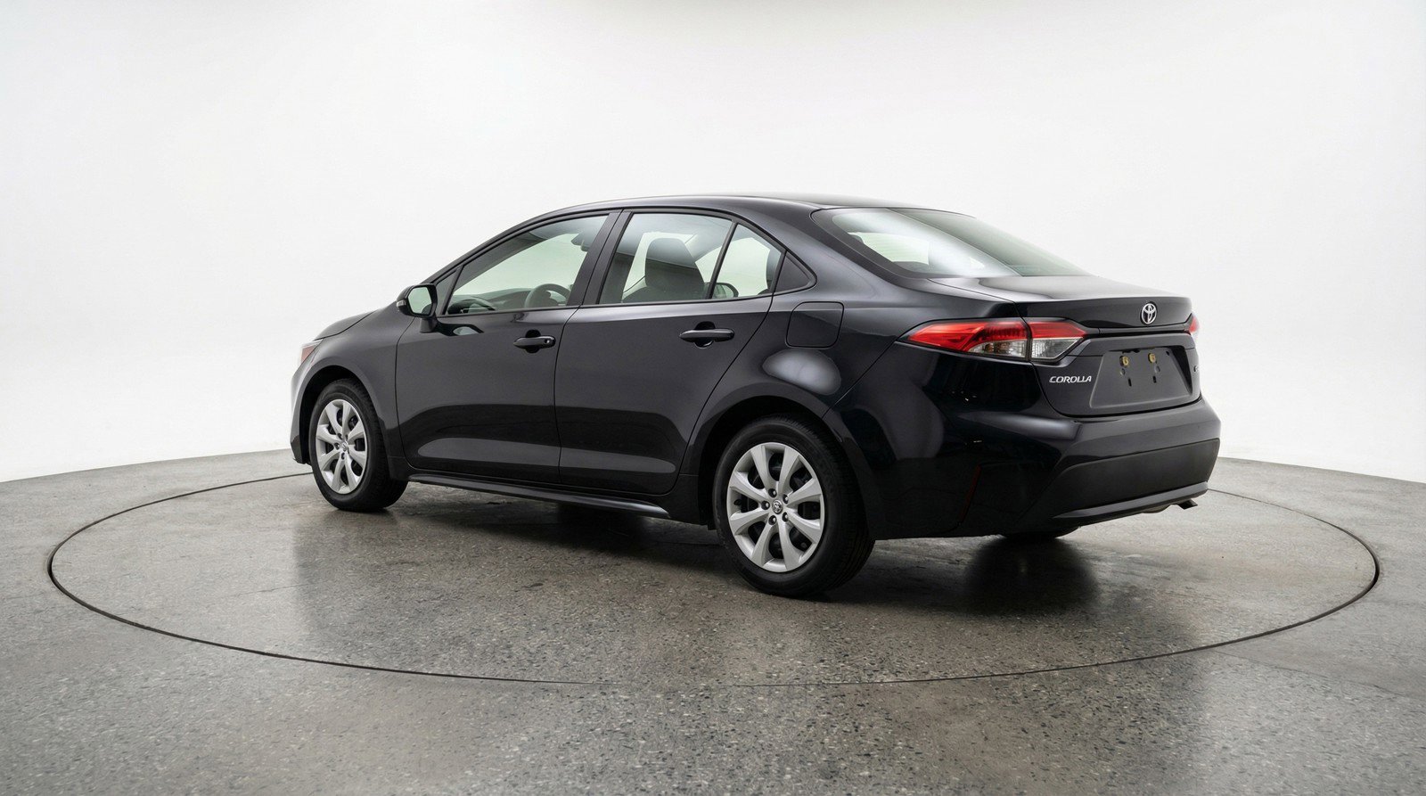 Used 2025 Toyota Corolla LE FWD image 6
