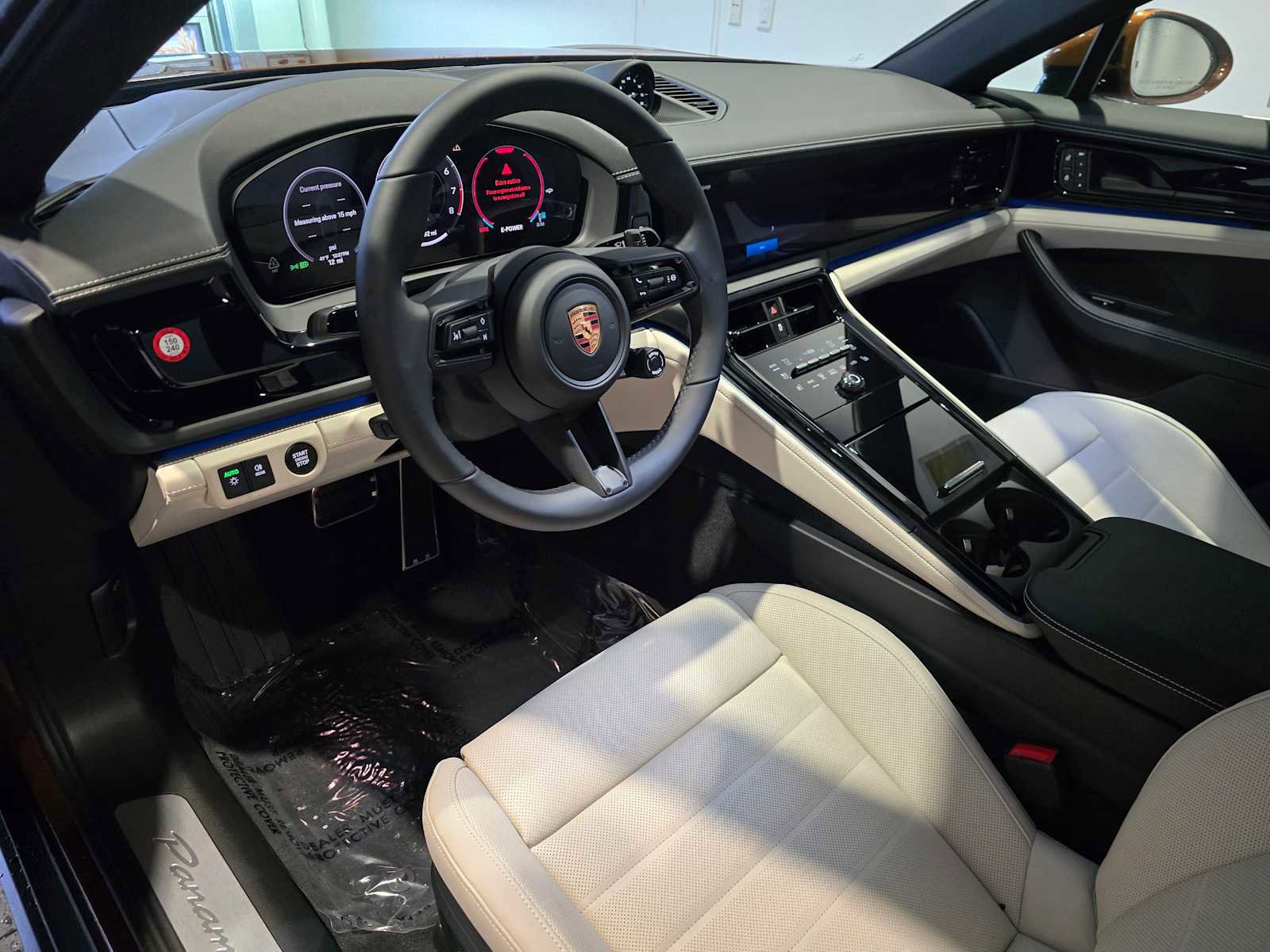 New 2026 Porsche Panamera 4 image 4